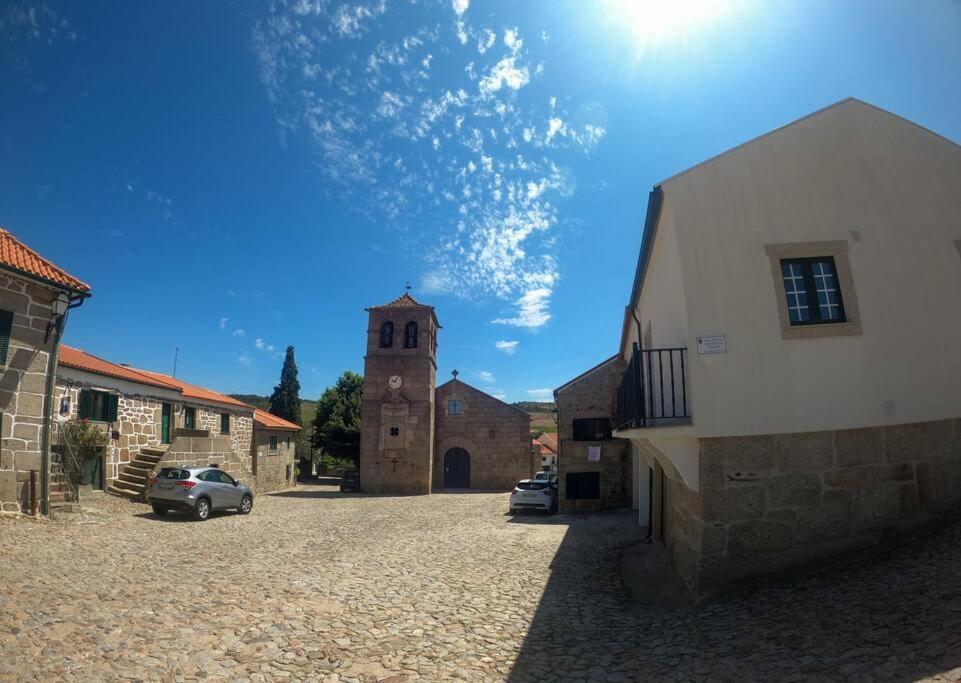 Casa Da Praca Vila Freixo de Numao Exterior foto